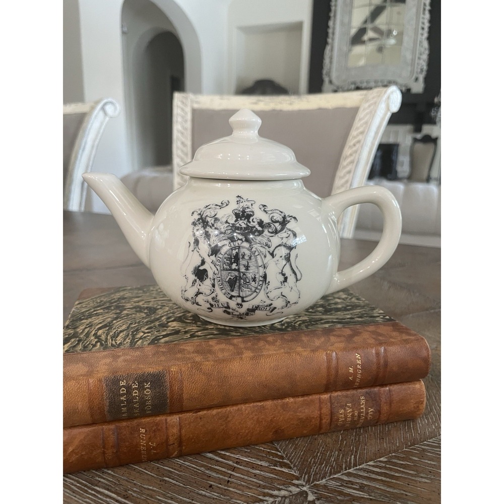 Homer Laughlin Williamsburg King's Arms Tavern Mini 2 Cup Teapot EUC